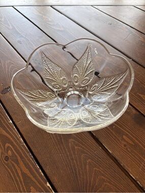 Anchor Hocking Renaissance Pattern Dish